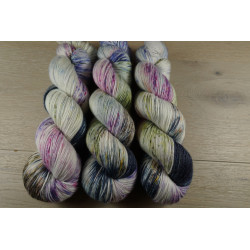 (Farbe: Tauperlen auf der...