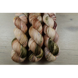 (Farbe: Fadenstille)...